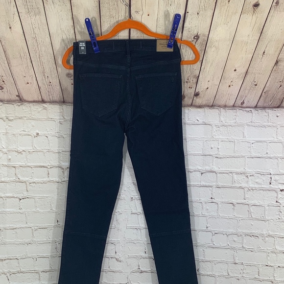 Abercrombie & Fitch High Rise Super Skinny Jeans - Picture 5 of 8